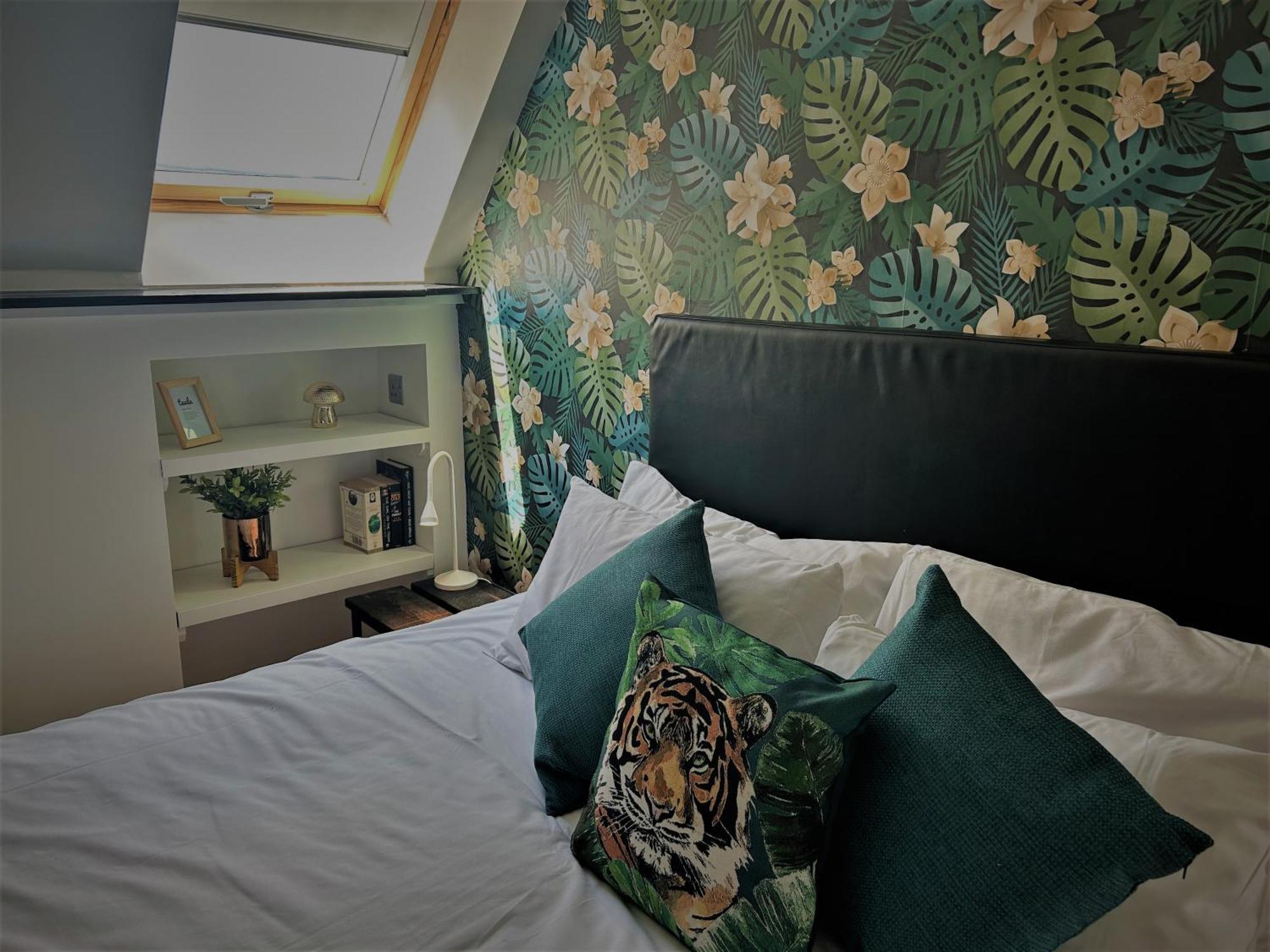 Cardiff Arms Bistro & Hotel Treorky 外观 照片